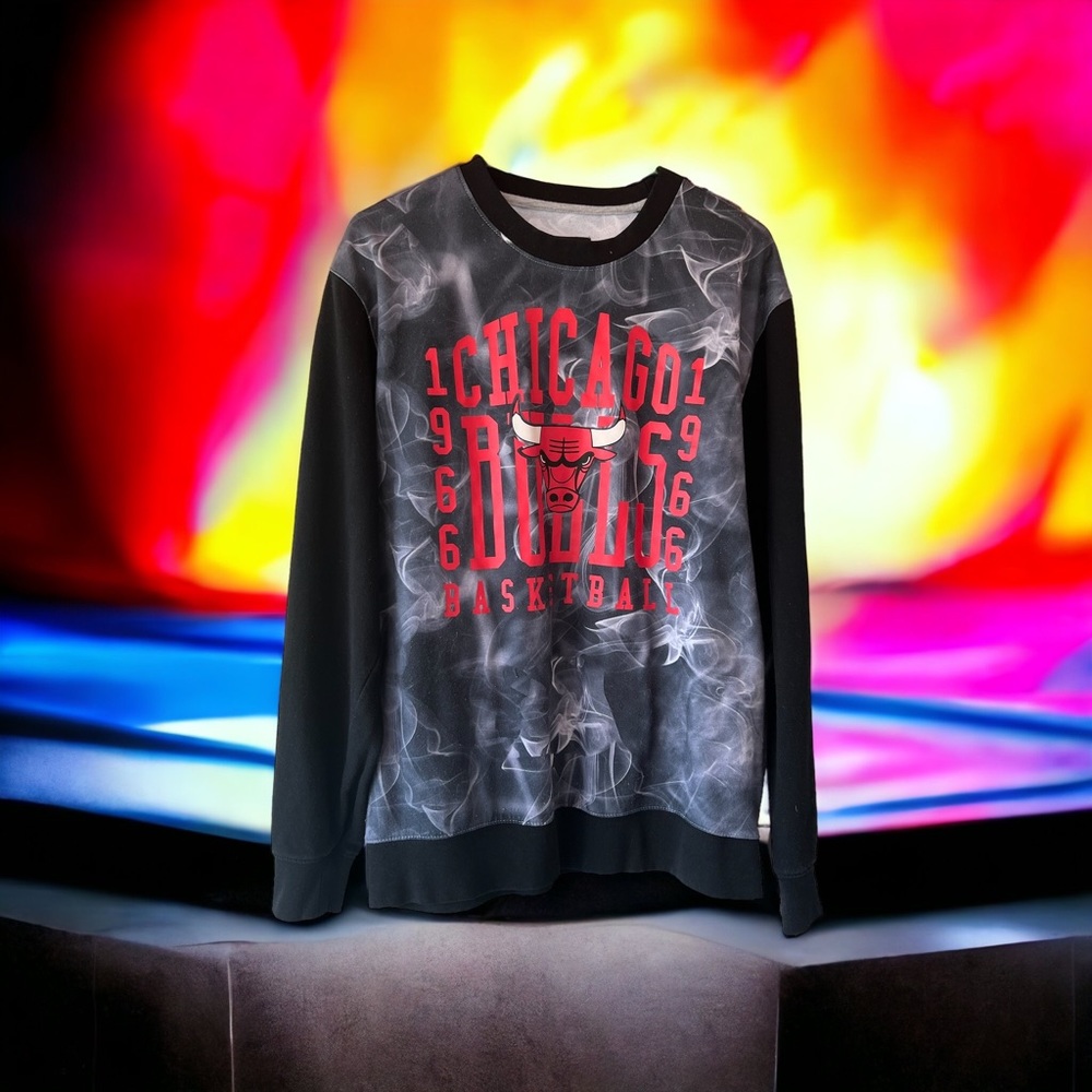 Chicago Bulls Smoke Crewneck Sweatshirt - size XL Double sided - NBA 🔥 Chi Town